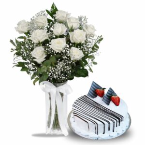 White Roses Vase and Vanilla Cake