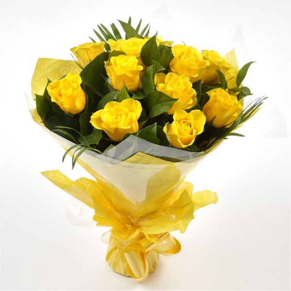 12 yellow Roses