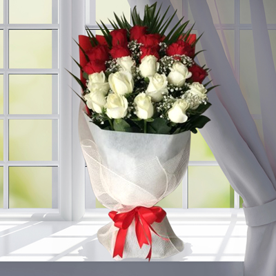 red white roses bouquet