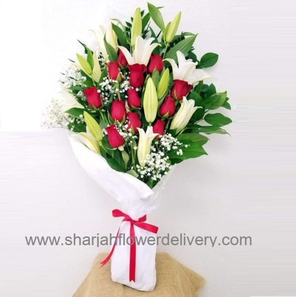 red roses white lilies bouquet