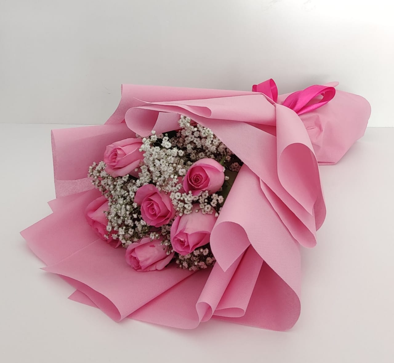 6 pink roses bouquet