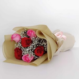 red pink roses bouquet