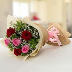 red pink roses bouquet