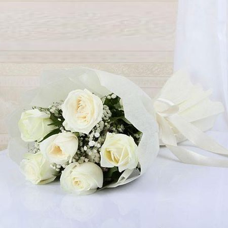6 white roses bouquet