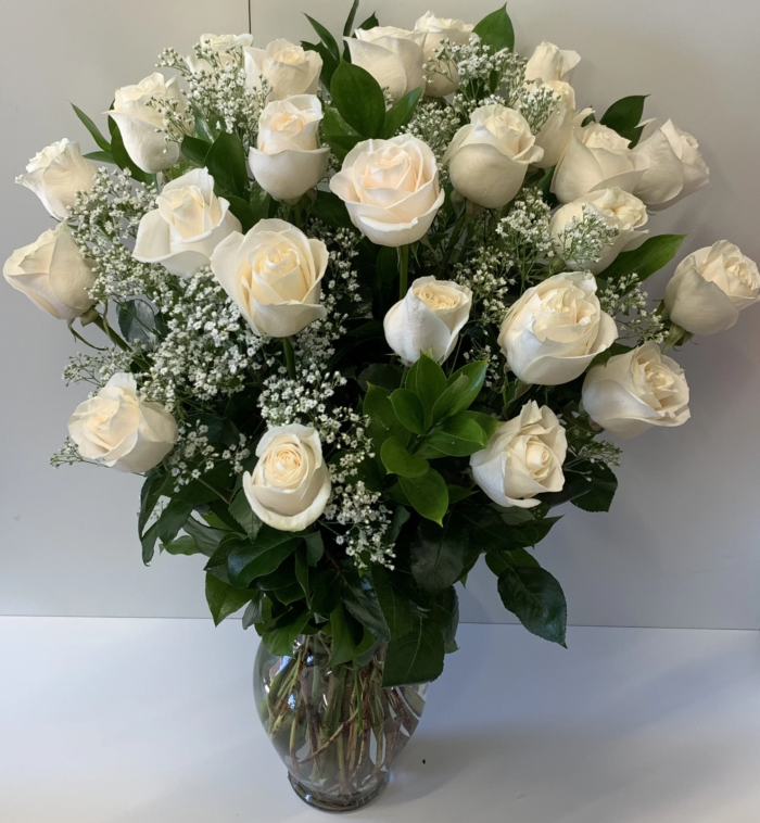 24 white roses vase