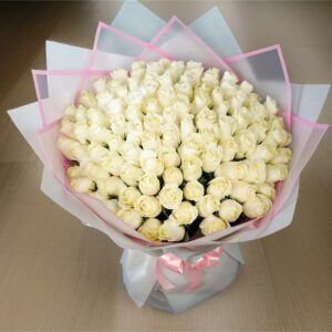 100 white roses bouquet