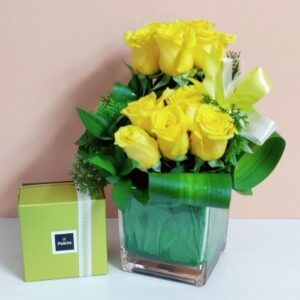 10 Yellow Roses in Square Vase Patchi Chocolate