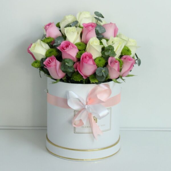 white pink roses box